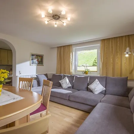 펜션 Tauerngold 라우리스